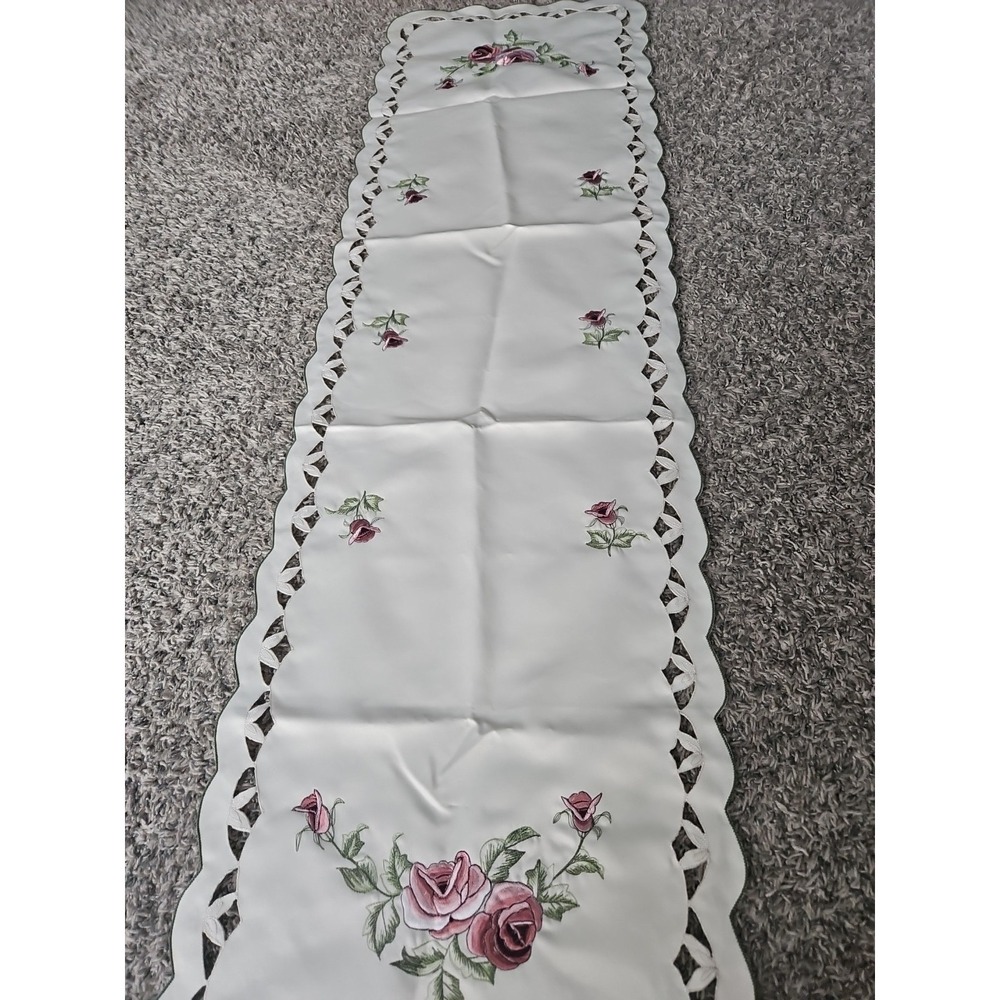 Dutch Novelties Embroidered Rose Doily Cutwork Edge Table Runner 54x16